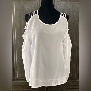 True Rock Long sleeves open Shoulders white tunic - size XL